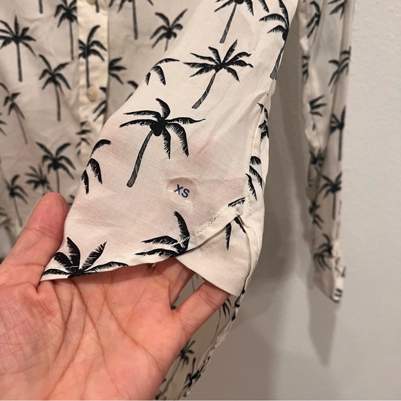 American Eagle Womens Size X s Palm Tree Button Down Shirt Pockets vacation chic - Picture 3 of 7